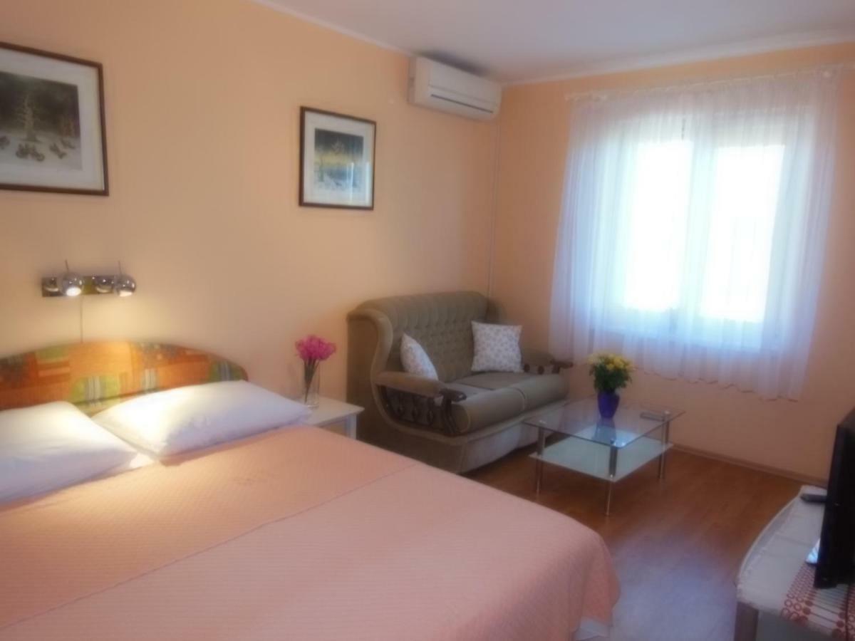 Villa Kamelija Fažana Exterior foto